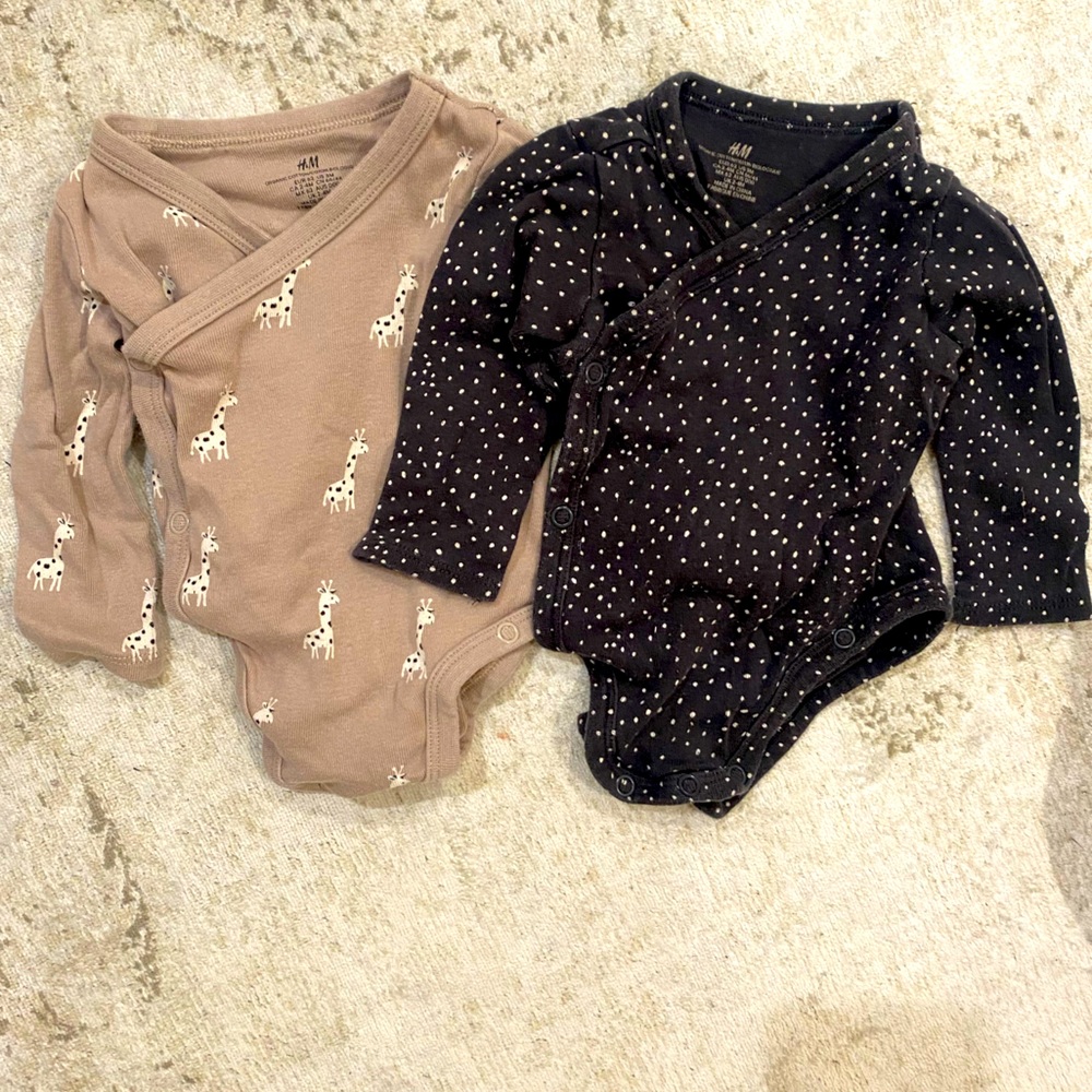H&M baby onesie set